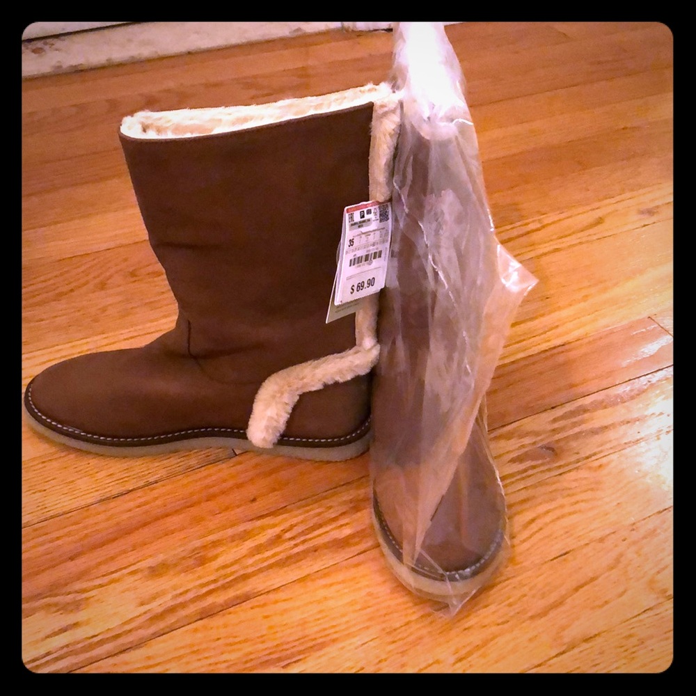 Girls leather brown boots